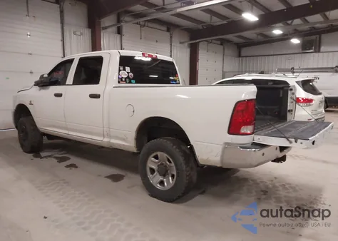 2017 Ram 2500 Tradesman 4X4 6'4 Box z USA, uszkodzony, nr VIN 3C6UR5CL6HG540896